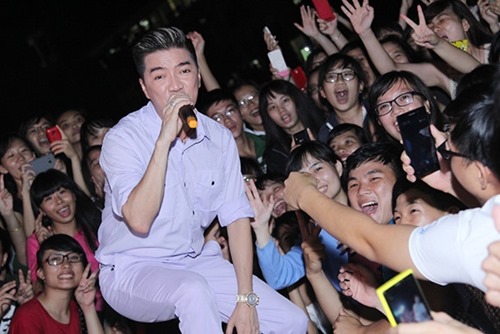 "Cái giá phải trả" cho việc kiếm tiền như nước của Mr. Đàm - 11