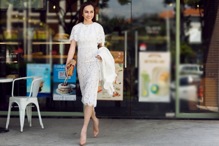 Á hậu Kim Duyên diện phong phanh giữa đông giá lạnh - 6