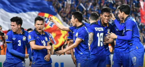 AFF Cup: ĐT Thái Lan gặt “mưa kỷ lục và giải thưởng” - 1