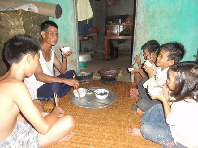 Lạ lùng &#34;thánh ăn&#34; ở Việt Nam, cả đời mới 4 lần cảm thấy no - 2
