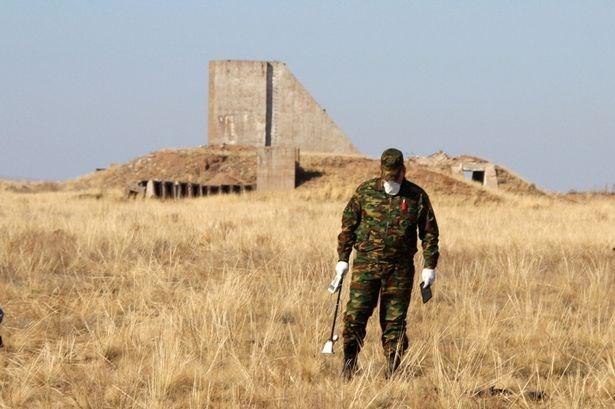 Nơi gánh chịu 456 quả bom hạt nhân nổ trong suốt 40 năm - 4