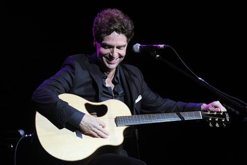 Richard Marx hát gần 10 ca khúc tại Nhà hát Lớn - 2