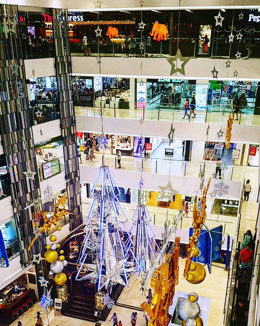 Décor Giáng sinh của TPBank được nhiều khách “Tây” chia sẻ trên Instagram - 5