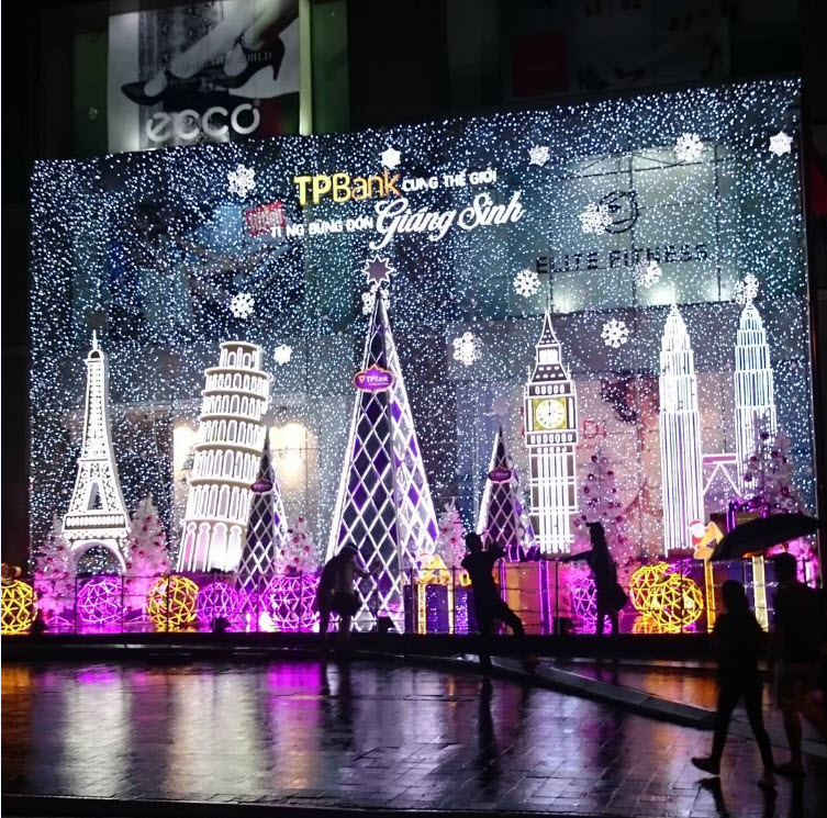 Décor Giáng sinh của TPBank được nhiều khách “Tây” chia sẻ trên Instagram - 3