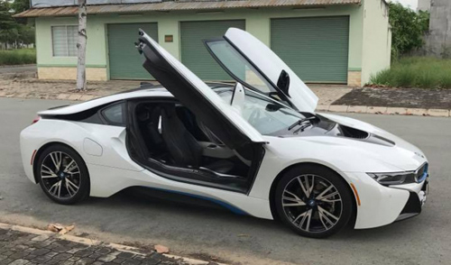 Xôn xao thông tin siêu xe BMW i8 được rao bán trên mạng - 1