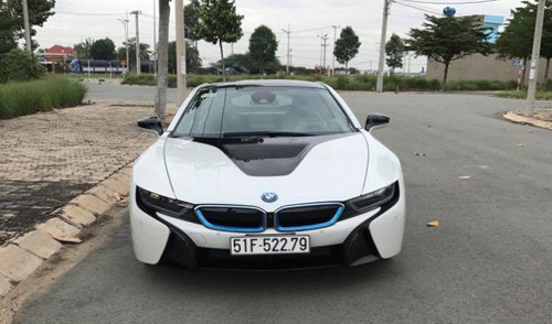 Xôn xao thông tin siêu xe BMW i8 được rao bán trên mạng - 2