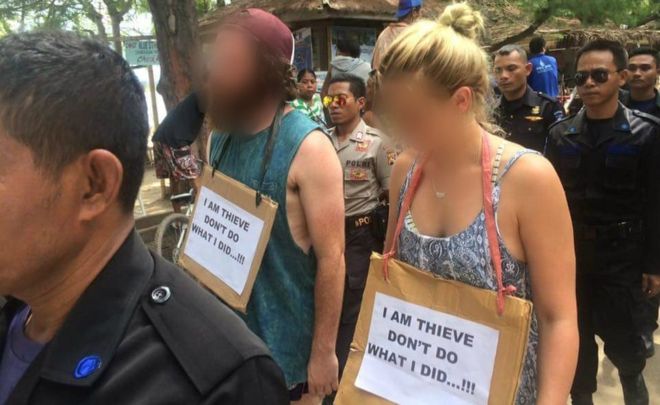 Cặp trai gái Tây ăn cắp bị hạ nhục trên phố Indonesia - 1
