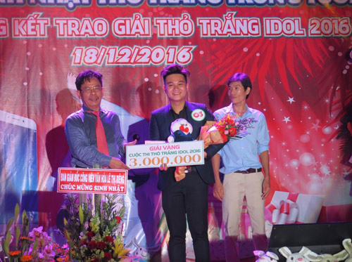 Bánh kem Thỏ Trắng khổng lồ - Thu hút giới trẻ - 2