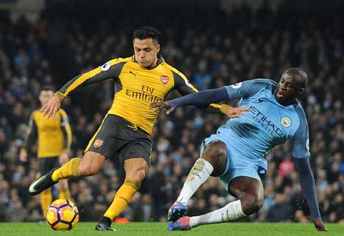 Arsenal run rẩy và nhút nhát: Hội chứng top 4 - 2