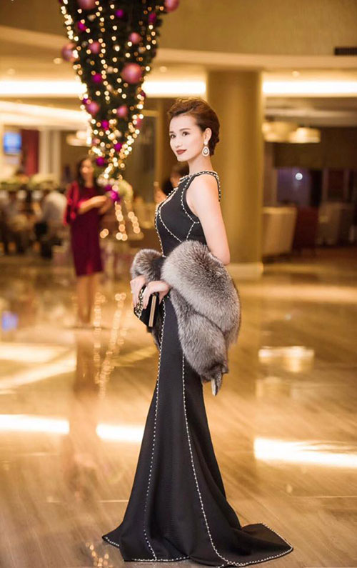 Huyền My, Chi Pu "sáng" hơn sao nhờ váy trong suốt - 9