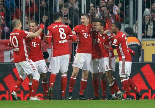 Bayern Munich - Leipzig: Tan hoang trong hiệp 1 - 1