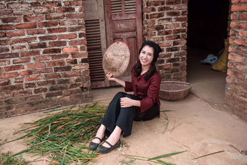 “Hot girl gặt lúa” lại gây thương nhớ với hình ảnh thôn nữ - 6