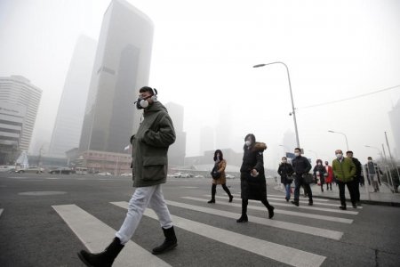 Trung Quốc: Mặt nạ phòng độc cháy hàng vì ô nhiễm - 1