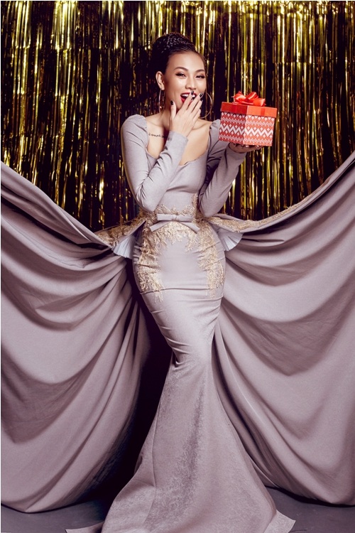 "Siêu mẫu da đồng" đẹp ngút mắt sau sinh con - 9