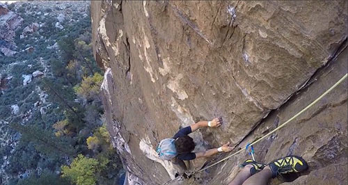 Liều nhất trái đất: Tay không leo núi dựng đứng - 2