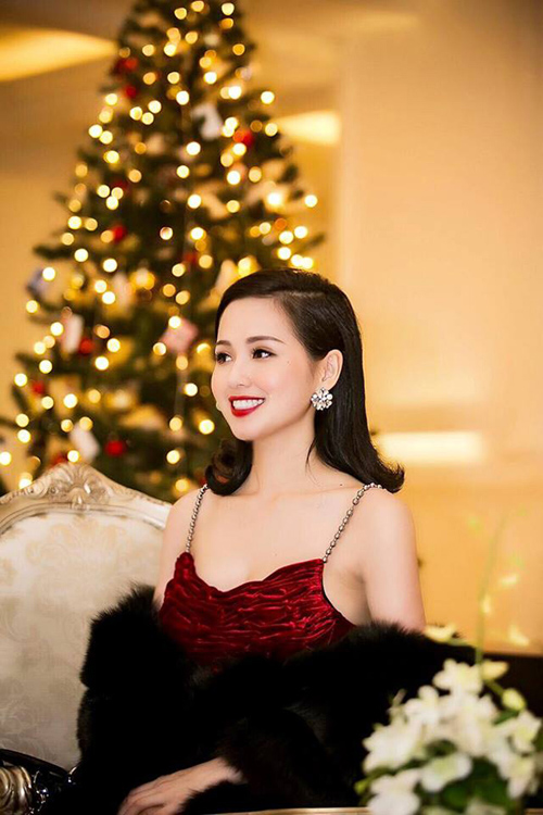 Hot girl Midu, Chi Pu đón Giáng sinh thế nào? - 7