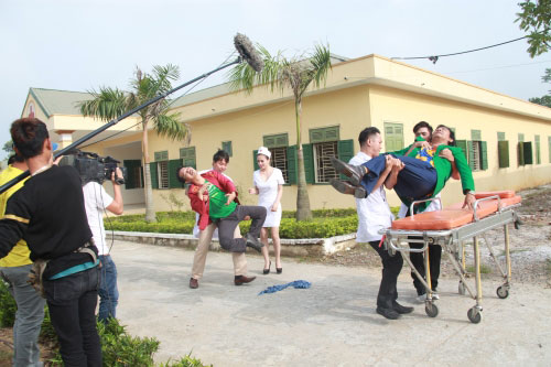 Chuyện dở khóc dở cười hậu trường hài Tết - 7