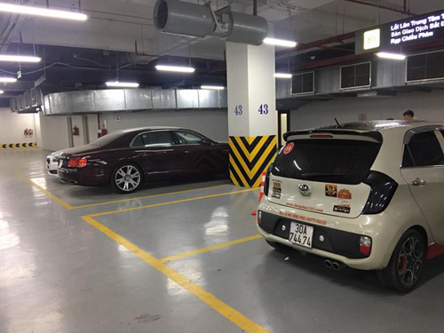 Hà Nội: Một hầm đỗ xe có tới 3 chiếc Bentley - 3