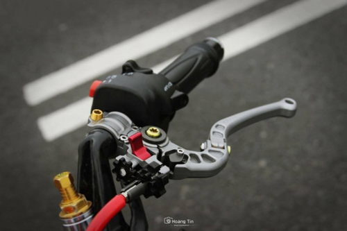 Cận cảnh Honda Sonic lắp thêm hàng loạt đồ chơi đắt tiền - 5