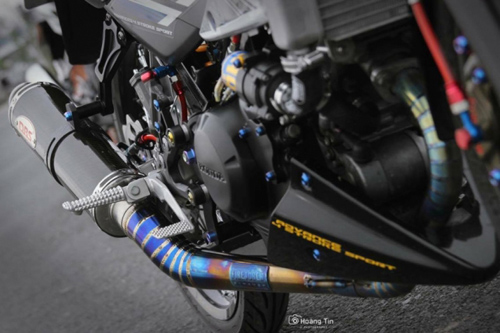 Cận cảnh Honda Sonic lắp thêm hàng loạt đồ chơi đắt tiền - 11