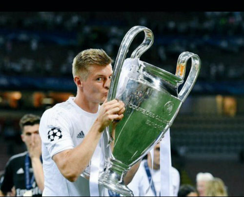 Tin HOT bóng đá tối 27/12: MU thăng hoa nhờ Sir Alex - 3