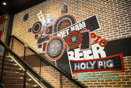 Đập hộp nhà hàng container siêu khủng Holy Pig tại Tổ hợp Cocobay Đà Nẵng - 2