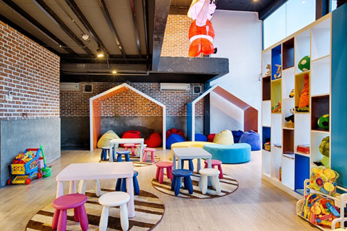 Đập hộp nhà hàng container siêu khủng Holy Pig tại Tổ hợp Cocobay Đà Nẵng - 5