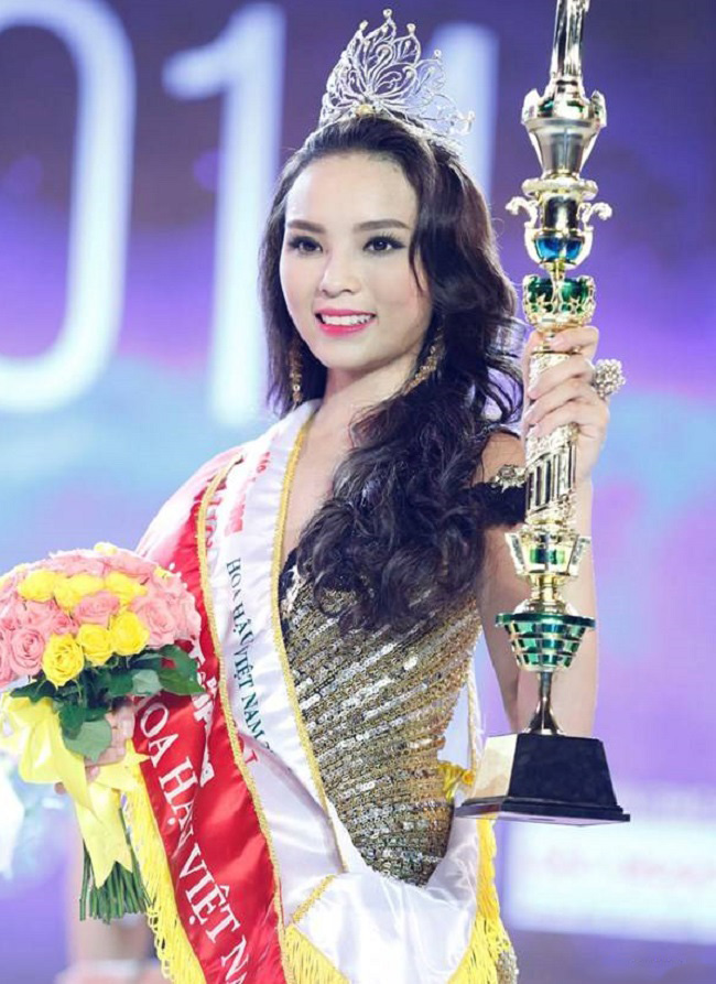 Kỳ Duyên đăng quang Hoa hậu Việt Nam năm 2014. Khi đó cô đang là sinh viên năm nhất trường Đại học Ngoại Thương.