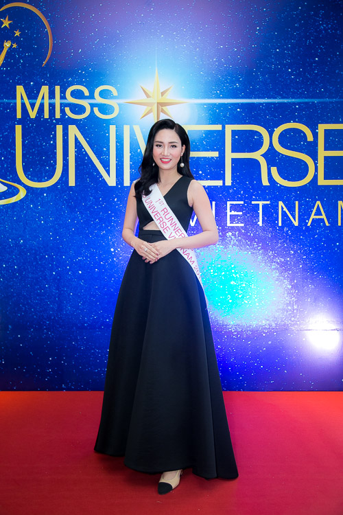 Phạm Hương diện xuyên thấu, bật khóc trước đông người - 10