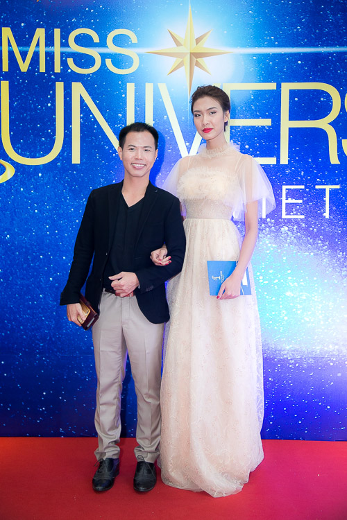 Phạm Hương diện xuyên thấu, bật khóc trước đông người - 2