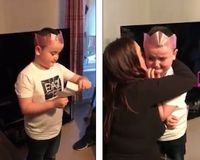 Video: Cậu bé vui sướng khóc nấc khi bố mẹ báo có em bé - 1