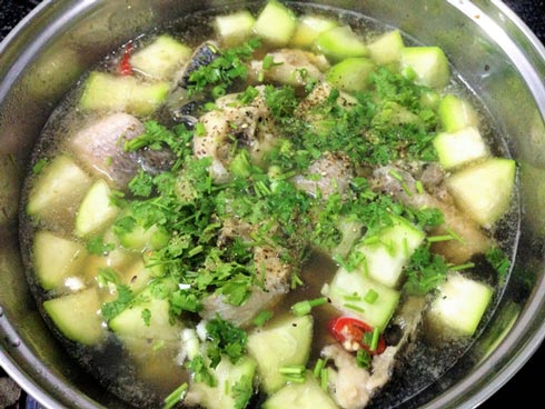Mộc mạc như cá lóc kho bầu - 5