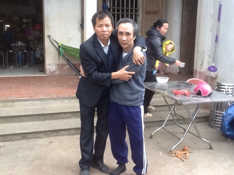 Cuộc gặp xúc động giữa tử tù Hàn Đức Long và ông Nguyễn Thanh Chấn - 1