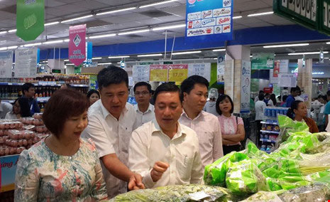 Giá một quả trứng gà bị đẩy lên gấp 2-3 lần - 2