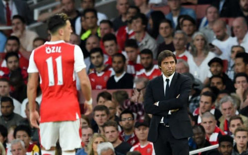 Tiết lộ: Thua Arsenal, Conte từng suýt bị Chelsea “đá” - 2