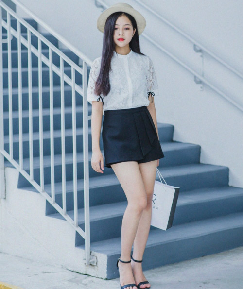 Nữ sinh Ngoại thương da trắng, dáng đẹp mê mẩn - 3