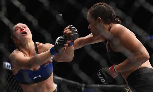 Thua te tua, “Nữ hoàng” UFC bị cả thế giới cười nhạo - 4