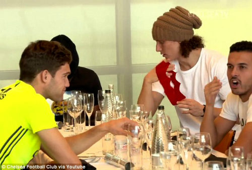 Sao bóng đá đón năm 2017: MU mở tiệc, sao Barca vùi đầu tập luyện - 6