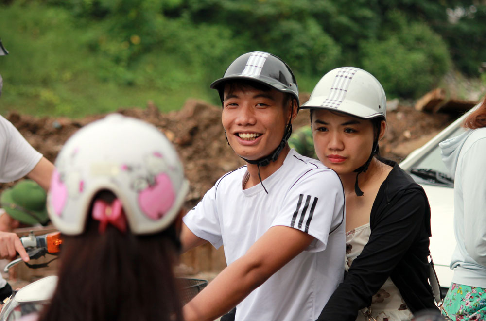 Theo chân bà Tiến “điên” dẹp loạn giao thông Hà Nội - 7