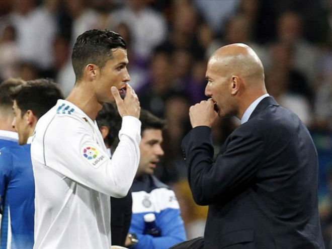 Ronaldo bực tức vì tịt ngòi: Zidane mặc kệ, vui vì Real &#34;phá dớp&#34; - 1