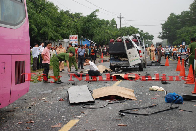 Ảnh: Hiện trường khủng khiếp vụ tai nạn 6 người chết ở Tây Ninh - Tin tức
