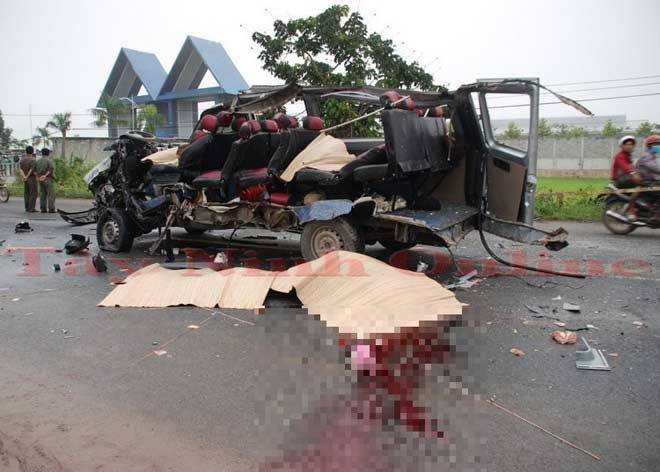 Nóng 24h qua: Hé lộ nguyên nhân vụ tai nạn 6 người chết ở Tây Ninh - 1