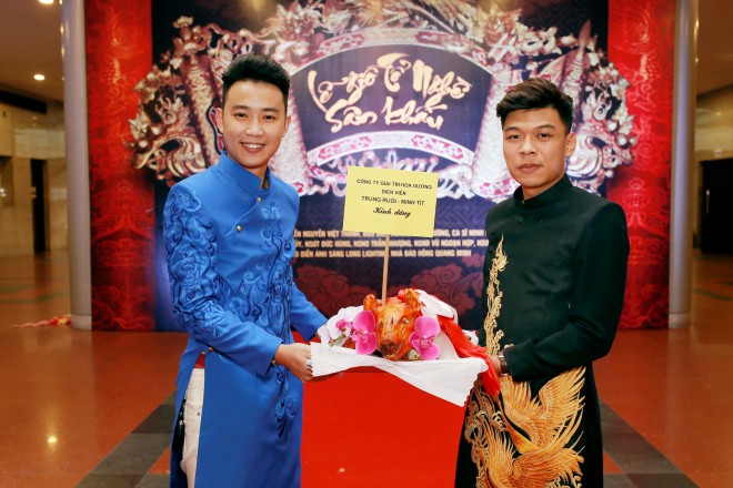 Trung Ruồi - Minh Tít làm chú Cuội mua vui cho trẻ nhỏ - 2