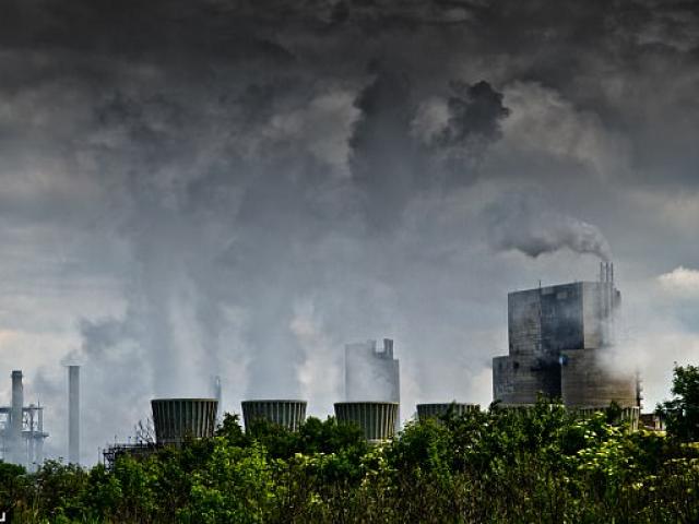 Ô nhiễm không khí tăng nguy cơ mắc bệnh thận nguy hiểm
