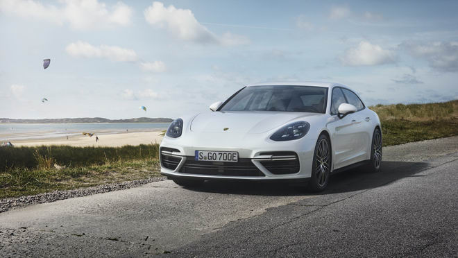 Porsche Panamera hybrid tiết kiệm nhiên liệu giá 5 tỷ đồng - 1