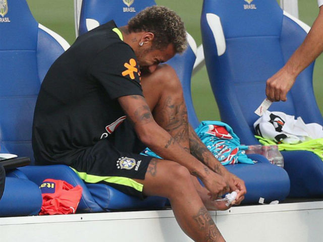 Nghi án PSG gây sức ép, Brazil dung túng Neymar giả chấn thương