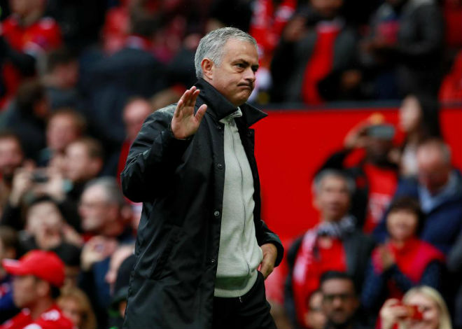 MU-Mourinho ảo tưởng sức mạnh: Bắt nạt nhóm cuối bảng, dè chừng vỡ mộng - 2