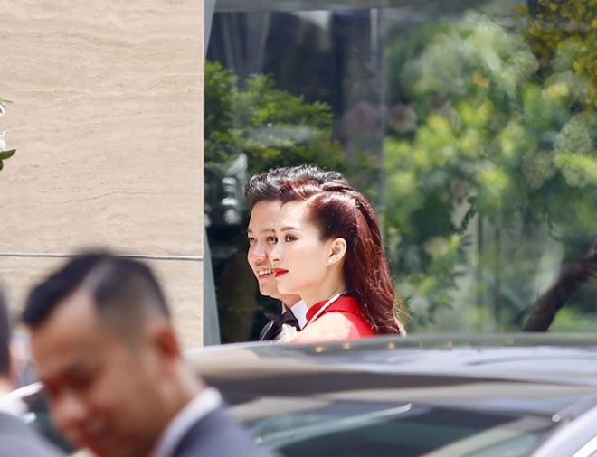 Hoa hậu Thu Thảo được đoàn xế sang "rước về dinh" - 7