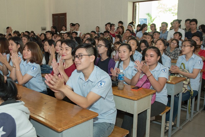 Giang Hồng Ngọc dành cát-xê làm học bổng cho sinh viên nghèo - 5