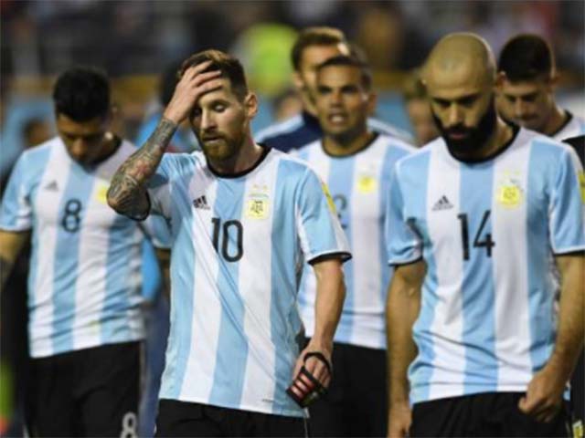 Argentina nguy cơ bị loại: Nỗi ám ảnh ”chân gỗ” như MU 2016/17